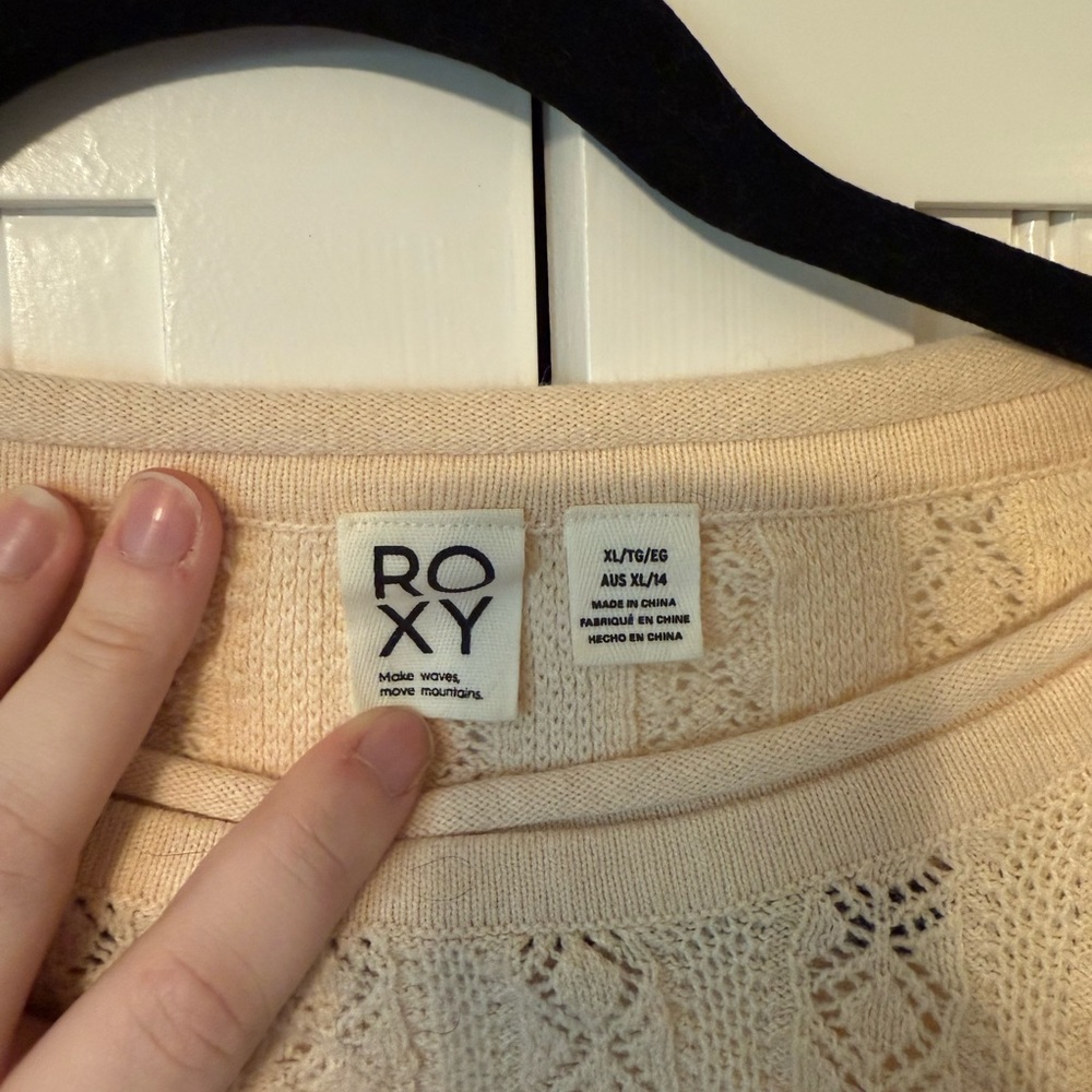 Beachy Roxy Sweater - Picture 3 of 4